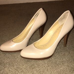 Nine West nude pumps  - size 7